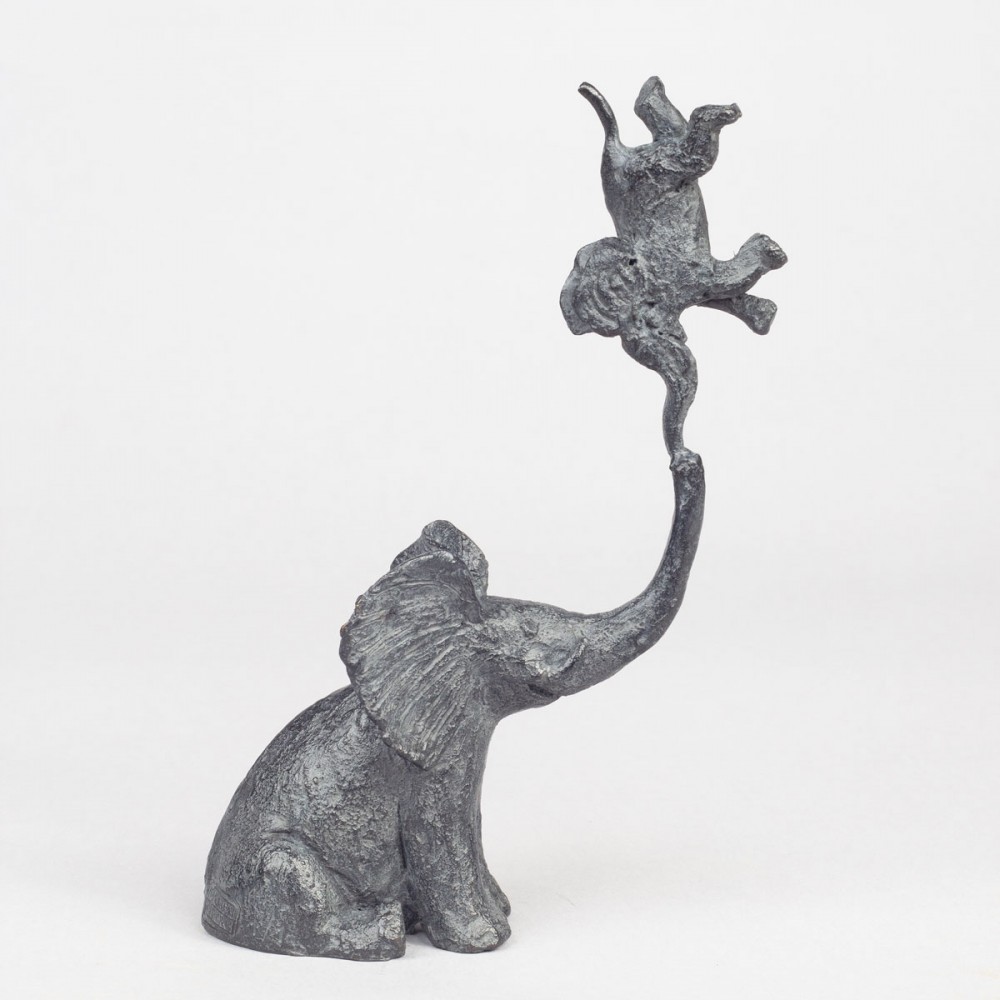 Bronze sculpture Seated elephant and it’s little one, animal statue elephant by Sophie